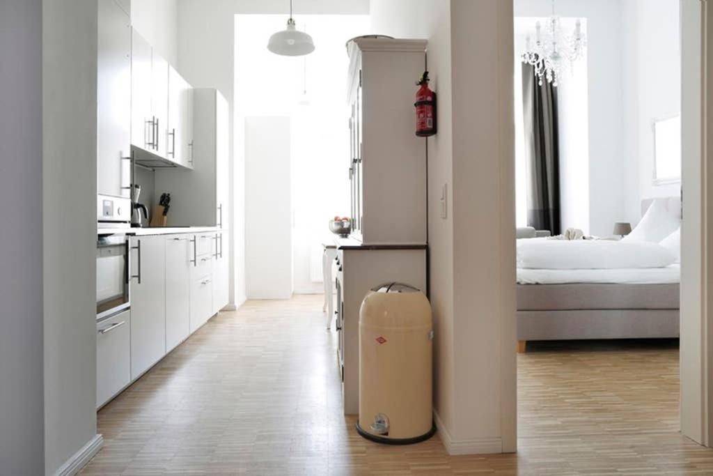 Sc 06 By Rockchair Apartments L Superhost Status L 4 Bedrooms Boxspringbeds 2 Bathrooms Balcony Elevator - Cozy Family & Business Flair Welcomes You! เบอร์ลิน ภายนอก รูปภาพ