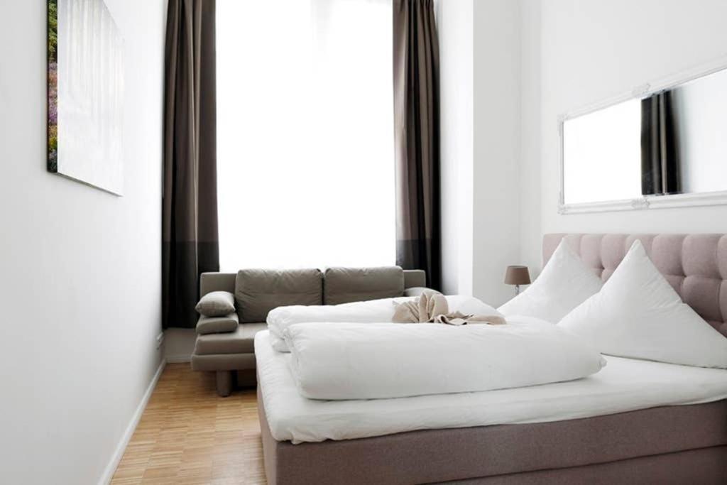Sc 06 By Rockchair Apartments L Superhost Status L 4 Bedrooms Boxspringbeds 2 Bathrooms Balcony Elevator - Cozy Family & Business Flair Welcomes You! เบอร์ลิน ภายนอก รูปภาพ