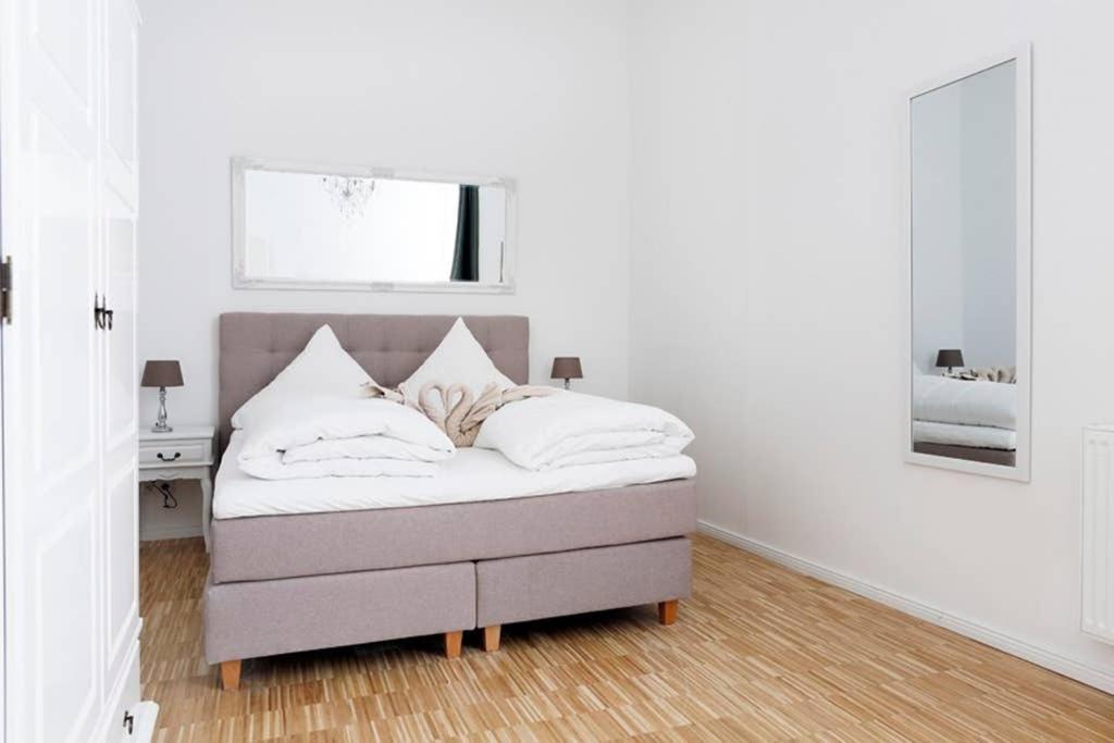 Sc 06 By Rockchair Apartments L Superhost Status L 4 Bedrooms Boxspringbeds 2 Bathrooms Balcony Elevator - Cozy Family & Business Flair Welcomes You! เบอร์ลิน ภายนอก รูปภาพ