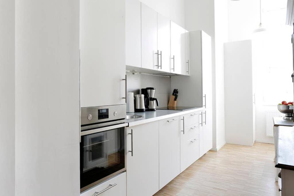 Sc 06 By Rockchair Apartments L Superhost Status L 4 Bedrooms Boxspringbeds 2 Bathrooms Balcony Elevator - Cozy Family & Business Flair Welcomes You! เบอร์ลิน ภายนอก รูปภาพ